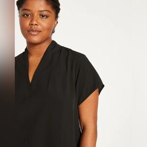 EUC Universal Standard Better-Than-Silk V-Neck Top - Black | Size 18-20